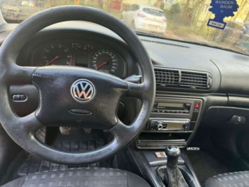 Volkswagen Passat B5 Sedan 1.6 100KM 2000 Volkswagen Passat Volkswagen Passat 1,6 Benzyna Klimatyzacja Zamiana 1.6, zdjęcie 11