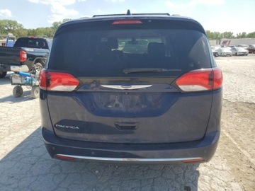 Chrysler Pacifica II 2018 Chrysler Pacifica Touring L Plus 2018 3.6l 3.6 Benzyna 287KM, zdjęcie 2