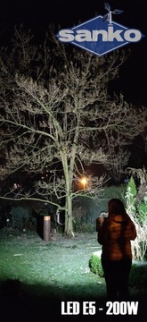 Очень мощная интеллектуальная солнечная лампа 200 Вт + солнечная панель 2x 20 Вт E5