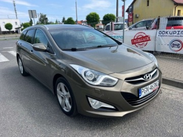 Hyundai i40 Kombi 1.7 CRDi HIGH 136KM 2015 Hyundai i40 LEDY XENON NAWIGACJA PARKTRONIC KAMERA GRZANE FOTELE TEMPOMAT, zdjęcie 3