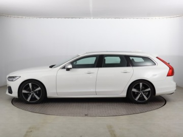 Volvo V90 II Kombi 2.0 D4 190KM 2019 Volvo V90 D4, 187 KM, Automat, VAT 23%, Skóra, zdjęcie 2