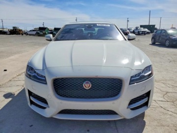 Jaguar XF II Sedan 3.0 V6 380KM 2017 Jaguar XF R-Sport 2017 3.0 Benzyna 380KM, zdjęcie 5