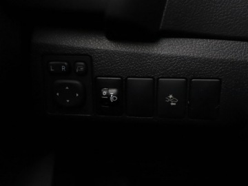 Toyota Auris II Hatchback 5d Facelifting 1.8 Hybrid 136KM 2018 Toyota Auris kamera grzane fotele tempomat, zdjęcie 34