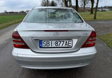 Mercedes Klasa C W203 Sedan W203 2.1 (C 200 CDI) 116KM 2003 Mercedes-Benz Klasa C Dwa komplety kol 2.1 Diesel 116KM, zdjęcie 7
