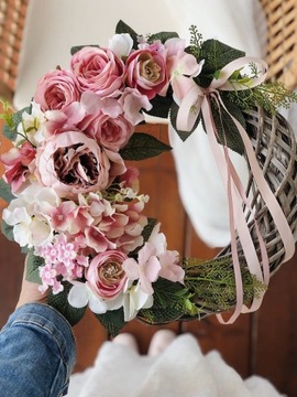 WIANEK KWIATOWY NA DRZWI STROIK WIENIEC RÓŻOWY