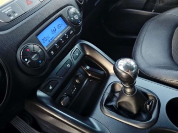 Hyundai ix35 SUV Facelifting 2.0 CRDi 136KM 2015 Hyundai ix35 Premium___2.0CRDi 136KM___Skora Navi Kamera LED___Gwarancja___, zdjęcie 26