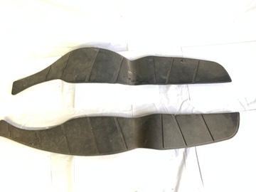 Suzuki burgman 125 200 резиновый коврик в салон.