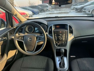 Opel Astra J GTC 1.4 Turbo ECOTEC 140KM 2015 Opel Astra Opel Astra 1,4 Benzyna Automat Klimatyzacja Zamiana 1.4 Benzyna, zdjęcie 2