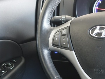 Hyundai i30 I Hatchback 1.4 109KM 2010 Hyundai i30 1.4 Ben.110KM/FIFA Edition/Pół, zdjęcie 19