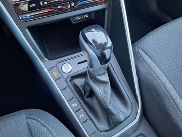 Volkswagen Taigo 1.0 TSI 110KM 2023 Volkswagen Taigo serwis ASO 1.0TSI 110KM bezwypadkowy pakiety AppConnect k, zdjęcie 33