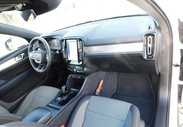 Volvo XC40 Crossover Facelifting 1.5 T2 129KM 2022 Volvo XC 40 z Gwarancja Bezwypadkowy 100 1.5 Benzyna 129KM, zdjęcie 14