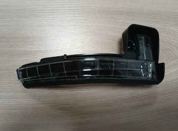 JEEP CHEROKEE V KL COMPASS II SMĚROVKA LED PRAVÉHO ZRCÁTKO OE