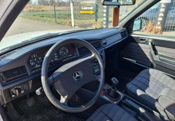 Mercedes 190 2.0 102KM 1989 Mercedes-Benz W201 (190) Mercedes-Benz W201 (190) 2.0 Benzyna 102KM, zdjęcie 10