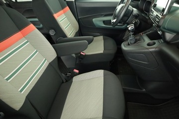 Citroen Berlingo III Osobowy M 1.2 PureTech 110KM 2019 Citroen Berlingo 1.2 PureTech, Salon Polska, zdjęcie 6