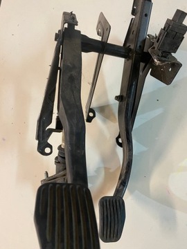 PEDAŁY SPRZĘGŁO HAMULEC VOLVO S60 V70 XC70 S80