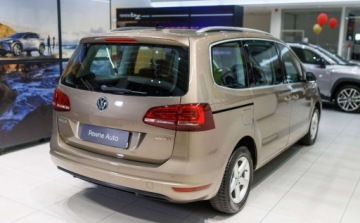 Volkswagen Sharan II Van Facelifting 2.0 TSI 220KM 2016 Volkswagen Sharan 2.0 TSI BMT Highline DSG 2.0 Benzyna 220KM, zdjęcie 3