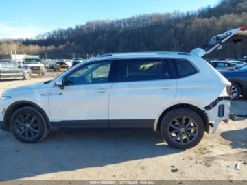 Volkswagen Tiguan II 2023 Volkswagen Tiguan 2023r., 4x4, 2.0L 2.0 Benzyna 184KM, zdjęcie 5