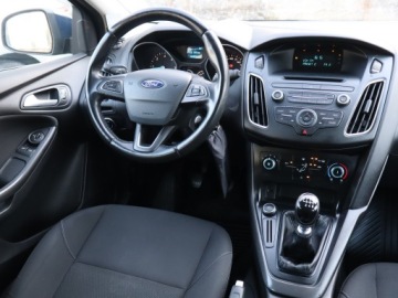 Ford Focus III Hatchback 5d facelifting 1.5 TDCi 95KM 2017 Ford Focus 1.5 TDCi, Salon Polska, Klima, zdjęcie 6