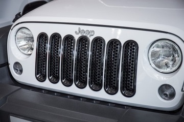 JEEP WRANGLER JK 2007-18 ВСТАВКИ РЕШЕТКИ ЧЕРНЫЕ ABS