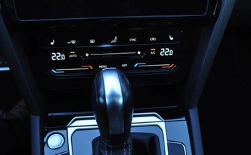 Volkswagen Arteon Fastback Facelifting 2.0 TSI 280KM 2021 Volkswagen Arteon WV ARTEON 2,0TSi 280km 4x4 DSG R-Line 122021R DACH ORYGI, zdjęcie 32