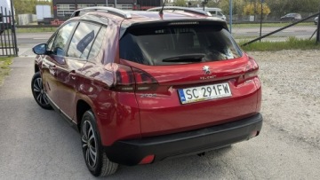 Peugeot 2008 I SUV Facelifting 1.2 PureTech 82KM 2016 Peugeot 2008 1.2i ZAREJESTROWANY Bezwypadkowy, zdjęcie 9