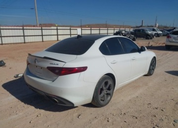 Alfa Romeo Giulia II 2018 Alfa Romeo Giulia 2018r., Awd, 2L, od ubezpieczalni 2.0 Benzyna 284KM, zdjęcie 3