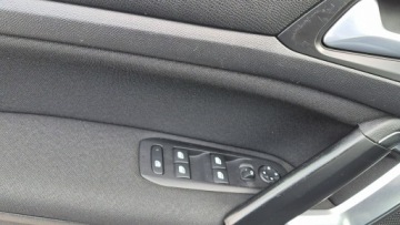 Peugeot 308 II SW 1.6 BlueHDi 120KM 2017 Peugeot 308 1.6 120KM Automat Climatronic Led, zdjęcie 19