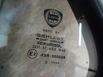 LYBRA 00' SKLO (OKNO) MALÉ TROJŮHELNÁ LEVÝ ZADNÍ