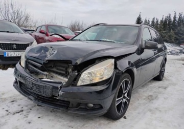 Mercedes Klasa C W204 Kombi T204 1.8 180 K 156KM 2009 Mercedes-Benz Klasa C 2009r, 1.8 LPG. Uszkodzony przod. Jezdzi. 1.8 156KM, zdjęcie 1