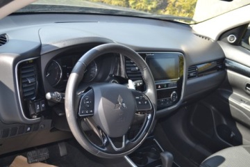 Mitsubishi Outlander III SUV Facelifting 2017 2.0 150KM 2019 4x4 AUTOMAT 7 OSÓB 1 WŁAŚCICIEL, zdjęcie 17
