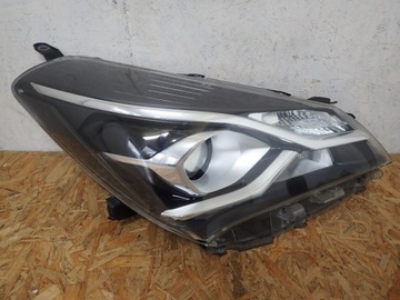 LAMPA PRAWA REFLEKTOR TOYOTA YARIS 3 III LIFT 17-