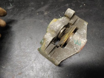 Скутер Aprilia Piaggio Zundapp ТОРМОЗНОЙ СУППОРТ