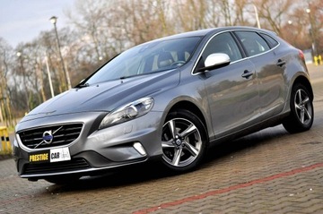 Volvo V40 II Hatchback 2.0 D2 DRIVE-E 120KM 2015 Volvo V40 R-Design Xenon Ledy Digital Alcantara, zdjęcie 11