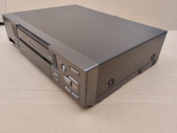 Видеомагнитофон AKAI VS-J218, ПОЛЬСКОЕ МЕНЮ, ОТЛИЧНОЕ СОСТОЯНИЕ, оригинальный пульт!