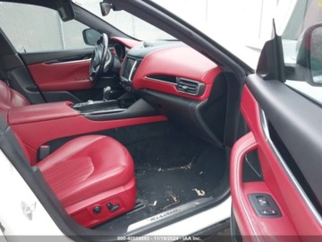 Maserati Levante 2018 Maserati Levante Granlusso 2018 3.0l 3.0 Benzyna 345KM, zdjęcie 9