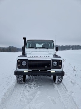 Land Rover Defender III 90 Station Wagon 2.2 TD4 122KM 2014 Land Rover Defender 90 4x4, zdjęcie 6