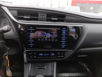 Toyota Auris II Hatchback 5d Facelifting 1.33 Dual VVT-i 99KM 2018 Toyota Auris 1.33 VVT-i Active II (2012-) 1.33 VVT, zdjęcie 18