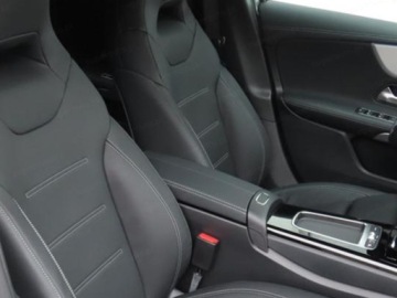 Mercedes Klasa A W177/V177 Hatchback AMG Facelifting 2.0 A45S 421KM 2026 A Klasa 45 S AMG 4-Matic+ 2.0 (421KM) 2026, zdjęcie 9