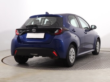 Toyota Yaris IV Hatchback 1.5 Dynamic Force 125KM 2023 Toyota Yaris 1.5 VVT-i, Salon Polska, zdjęcie 4