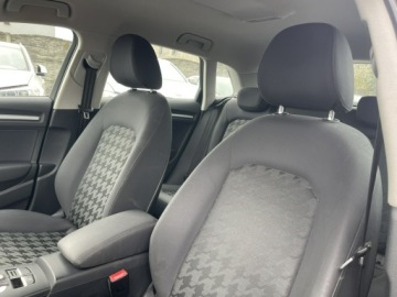 Audi A3 8V Hatchback 3d 1.4 TFSI 125KM 2014 Audi A3 Sportback Klimatronik Podgrzewanie LED, zdjęcie 9