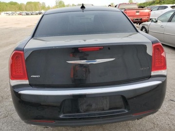 Chrysler 300C II 2017 Chrysler 300 Limited 2017 3.6l 3.6 Benzyna 292KM, zdjęcie 2