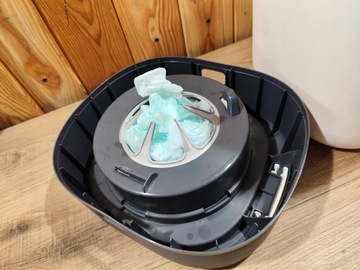Tommee Tippee 85200103, Корзина для подгузников, белая и черная, 29x26x39см