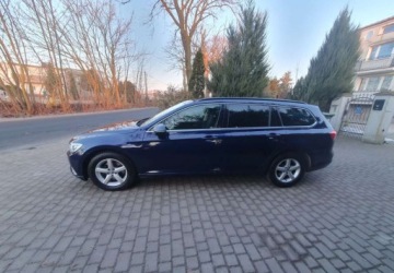 Volkswagen Passat B8 Variant 2.0 TDI BlueMotion SCR 150KM 2018 Volkswagen Passat Volkswagen Passat 2.0 TDI (BlueMotion Technology) DSG Co, zdjęcie 3