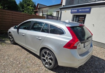 Volvo V60 I Kombi Facelifting 2.0 D3 DRIVE-E 150KM 2016 Volvo V60 Przeglad I ubezpieczenie na Rok. 2.0 Diesel 150KM, zdjęcie 18