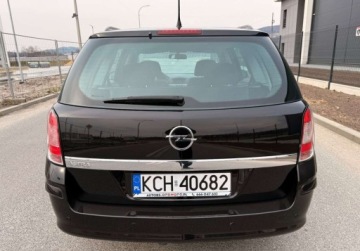 Opel Astra J Sports Tourer 1.6 Twinport ECOTEC 115KM 2010 Opel Astra LIFT 1.6i 115ps Serwisowana BezRdzy Bezwypadkowa Zadbana 1.6, zdjęcie 13