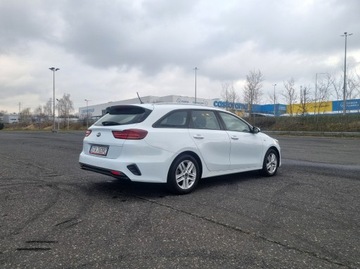 Kia Ceed II Kombi Facelifting 1.4 DOHC 100KM 2018 Kia Ceed 1.4 100KM 2018 – Niski przebieg Książka serwisowa Benzyna, zdjęcie 3