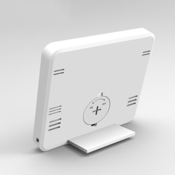 КОМНАТНЫЙ ТЕРМОМЕТР-ГИГРОМЕТР с цифровыми часами и измерением влажности.