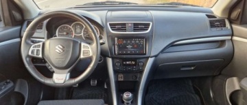 Suzuki Swift V Hatchback 5d 1.6 VVT Sport 136KM 2012 Suzuki Swift SPORT Xenony Navi Android Biala Perla 1.6 Benzyna 136KM, zdjęcie 6