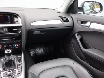 Audi A4 B8 Avant Facelifting 1.8 TFSI 120KM 2015 Audi A4 1.8 TFSI, Skóra, Navi, Xenon, Bi-Xenon, zdjęcie 7