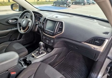 Jeep Cherokee V Terenowy 2.2 MJD 200KM 2016 Jeep Cherokee Jeep Cherokee 2.2 Multijet Active Drive I Automatik Night Ea, zdjęcie 23